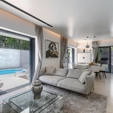 Chic 4 Bedrooms Istrian Star Close To Centre Private Heated Pool * ロヴィニ