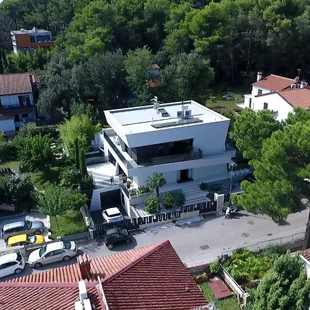 Chic 4 Bedrooms Istrian Star Close To Centre Private Heated Pool ヴィラ ロヴィニ
